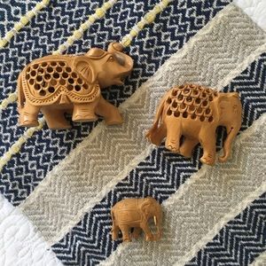 NWOT Thailand Carved Wood Elephant Family Decor